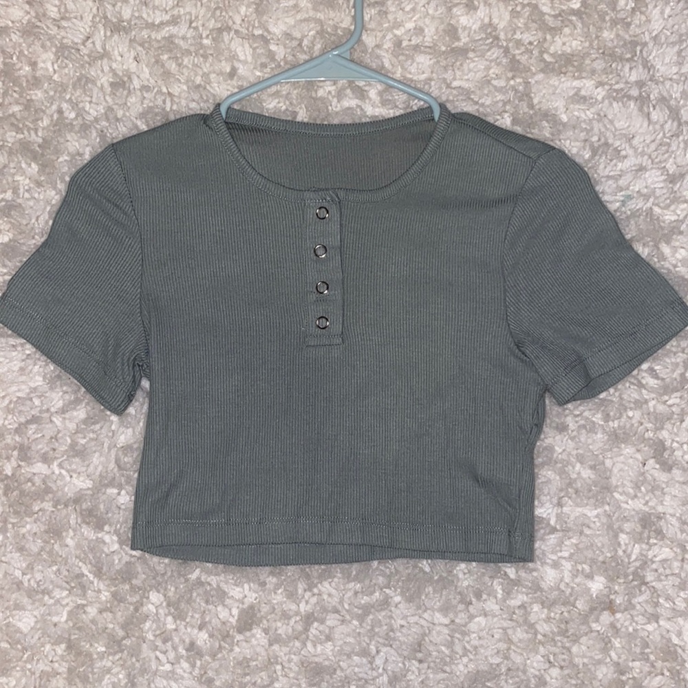 crop top